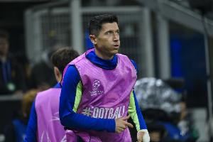 周薪54万镑！镜报：阿莫林有意签37岁莱万，拉爵不接受高工资老将